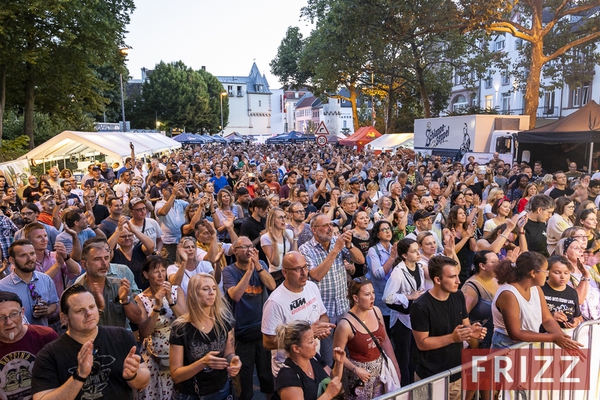 Stadtfest-2022-Tag-2-Schlappeseppel-Bu╠êhne-Online-132.JPG